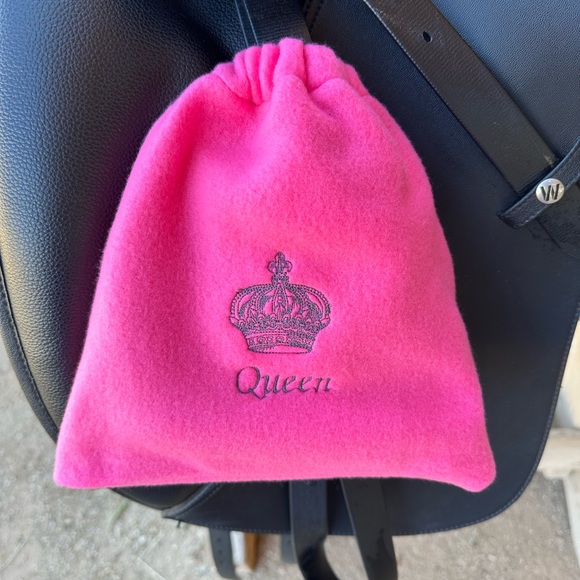 Pink “Queen” embroidered stirrup covers - Picture 2 of 6
